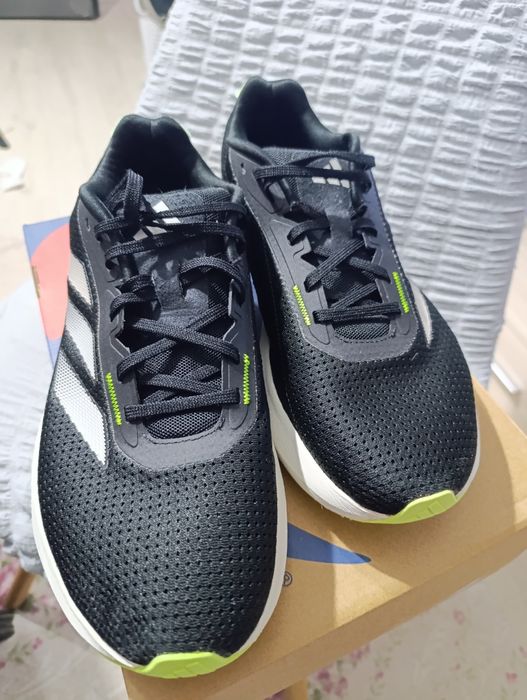 Продавам маратонки