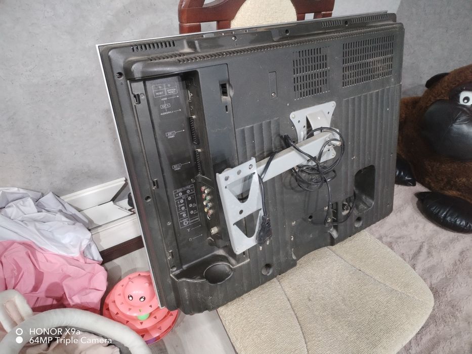 Продам телевизор