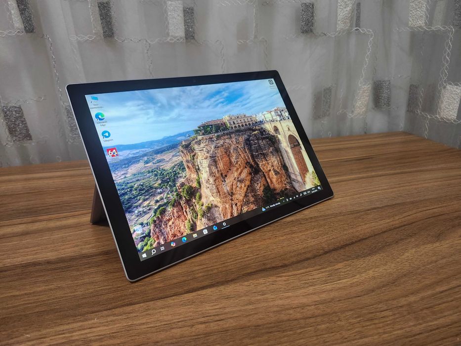 Microsoft Surface Pro 6