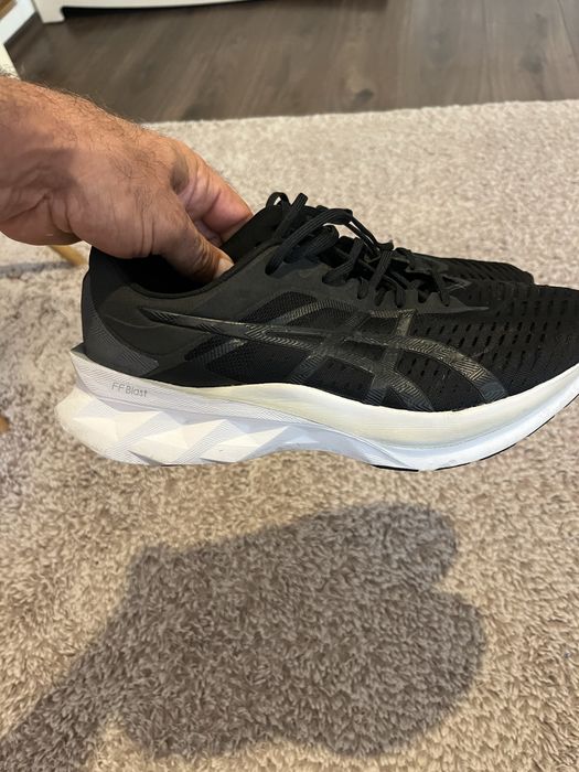 Asics Novablast-оригинални маратонки