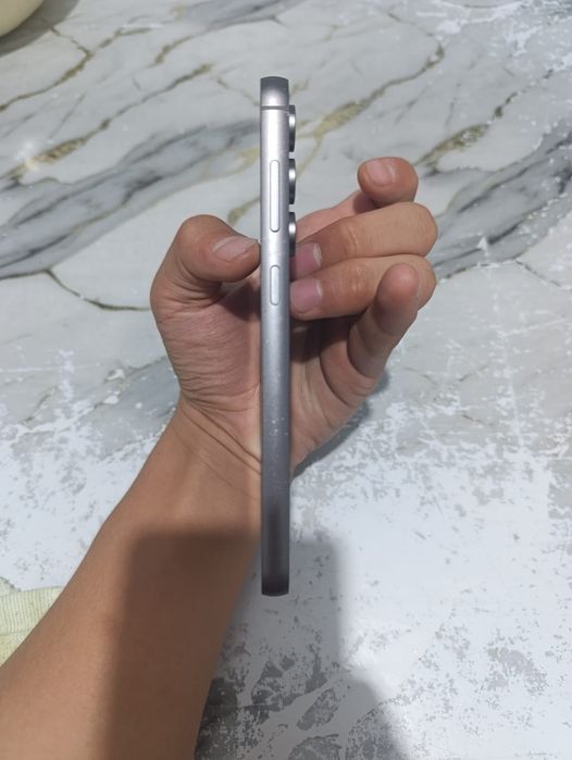 Продается Samsung S23 FE