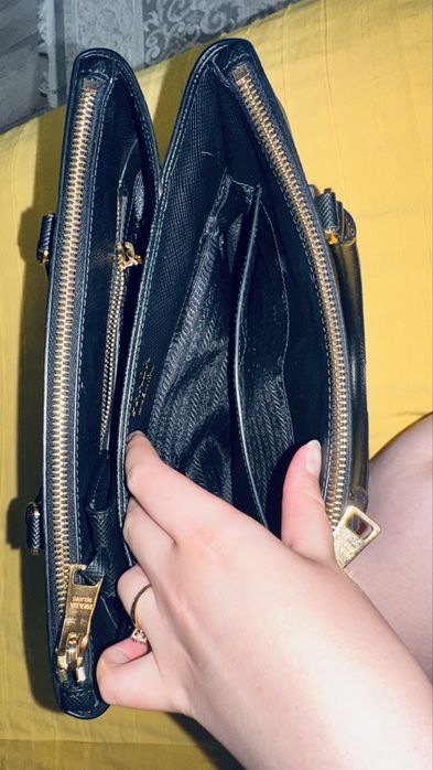 Элегантная сумка Prada