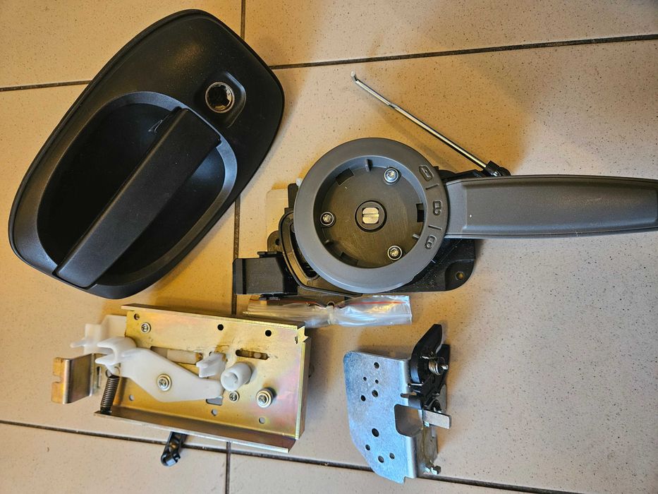 Maner yala mecanism rulota clanta KNAUS usa