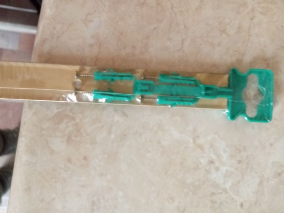 Продам порог стык напольный