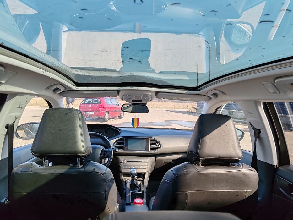 Peugeot 308 1.6 HDi 2014 – Piele, Plafon Panoramic, Întreținută