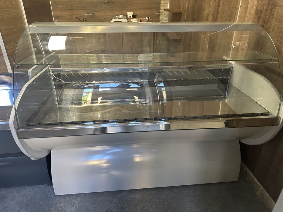 Месарска хладилна витрина 1.5м