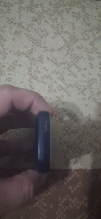 Простой телефон сатылады.