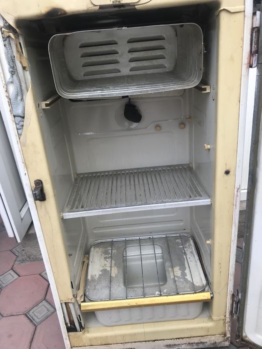 Продам холодильник советский