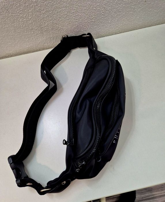 Vând borseta neagra barbati Philipp Plein