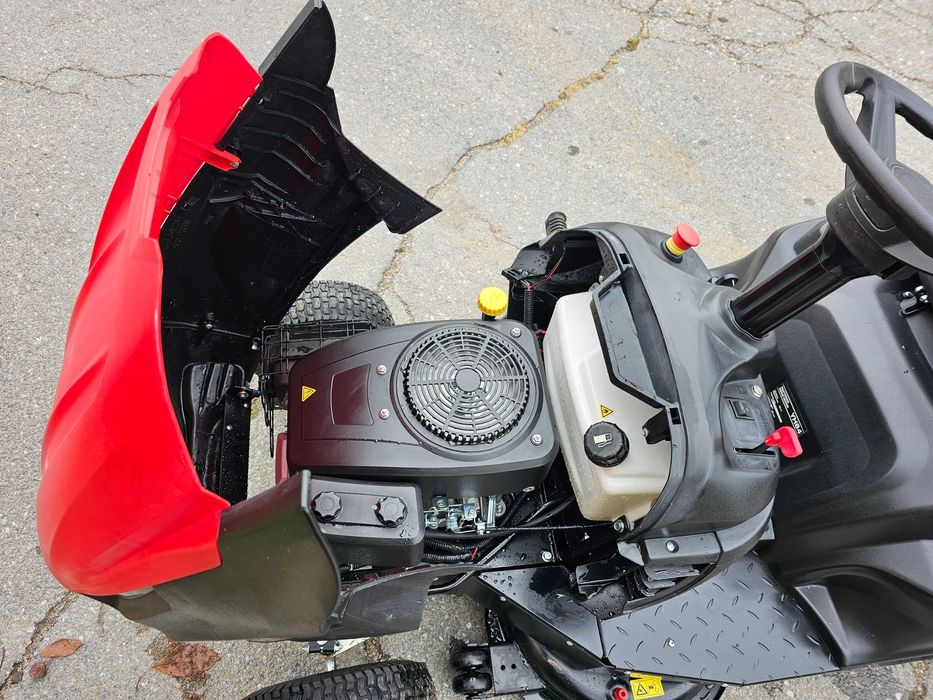 Тракторна Косачка НОВА, ЧИСТО НОВА.