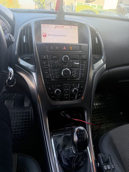 Opel astra j an 2012