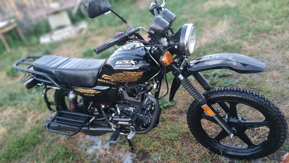Сузуки 200 кубов