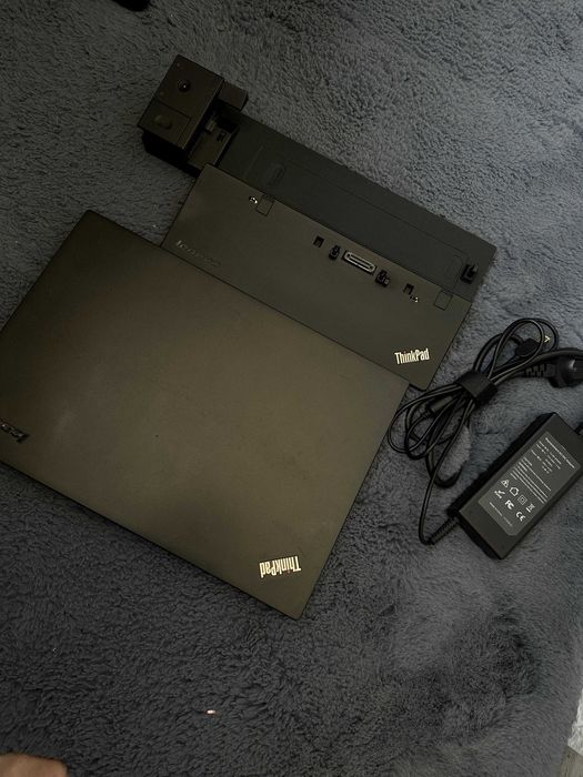 Lenovo T450S - i5-5200U-SSD 240GB-12GB RAM-Docking Station-Windows 10