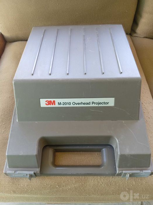 Прожектор  3М М-2010 Overhead Projector