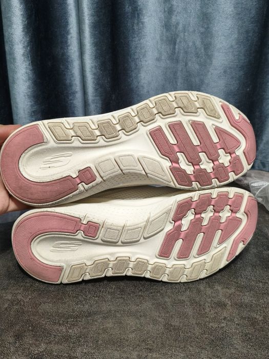 Оригинальные кроссовки Skechers