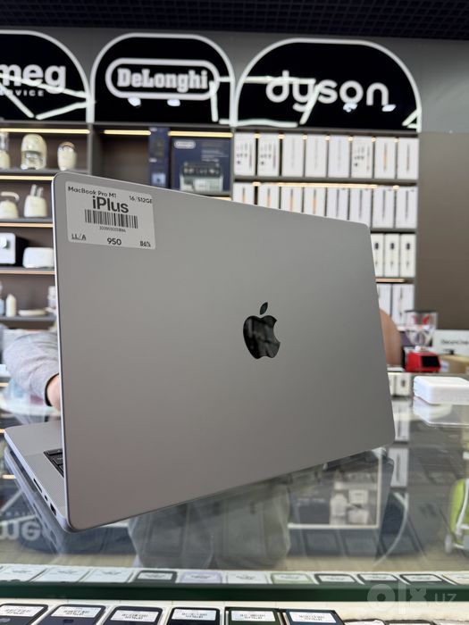 MacBook Pro M1 16/512