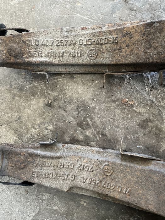 Шенкел ляв десен за Audi Q7 4L VW Touareg