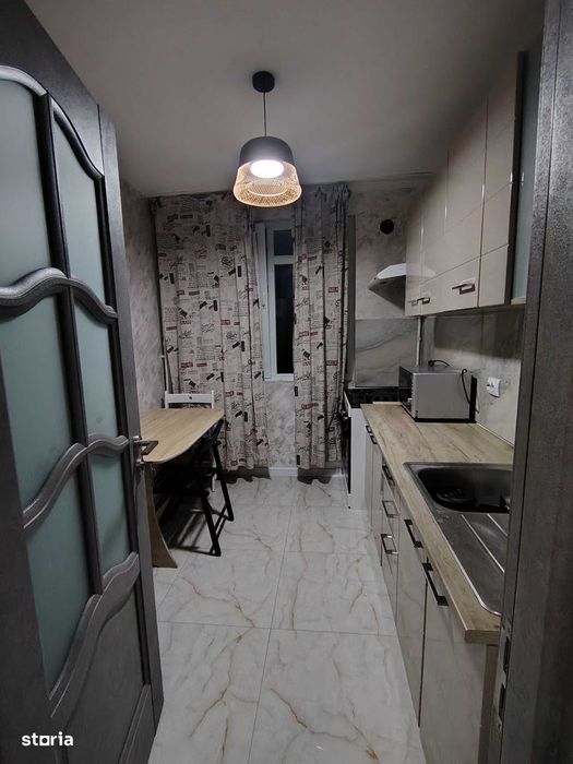 3 camere Titan -