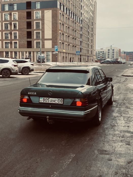 Мерседес 124 е200 4 ступка
