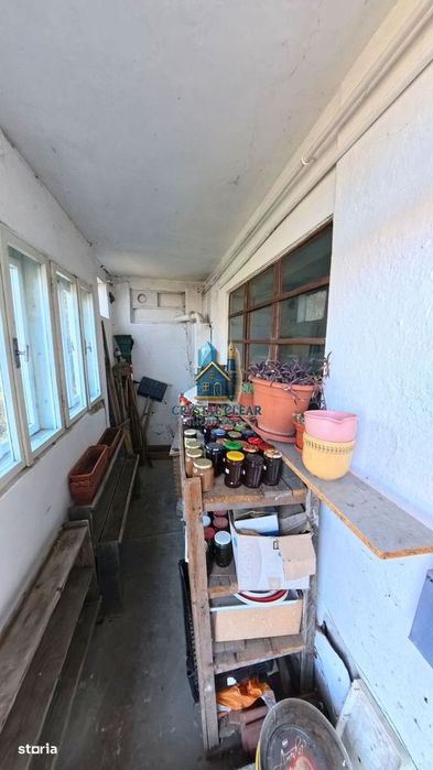 Două case în curte comună, 6 camere + 385 teren - zona semicentrală
