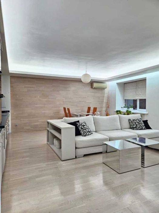 Тристаен имот в кв.Карпузица