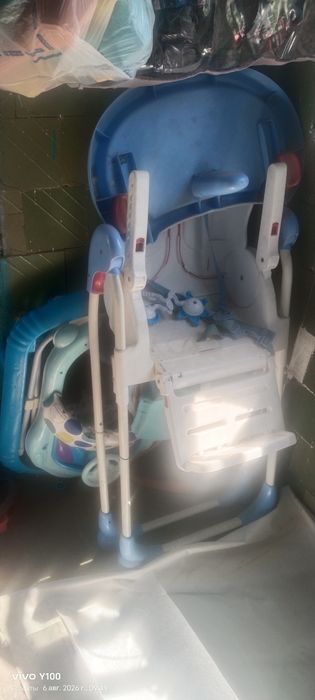 Продам  коляску и стульчик