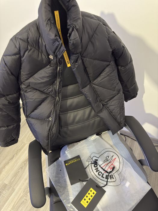 Geaca Moncler masura M | in stoc | - Standardsuprem