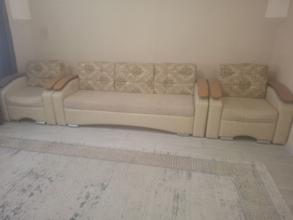 Диван с креслами