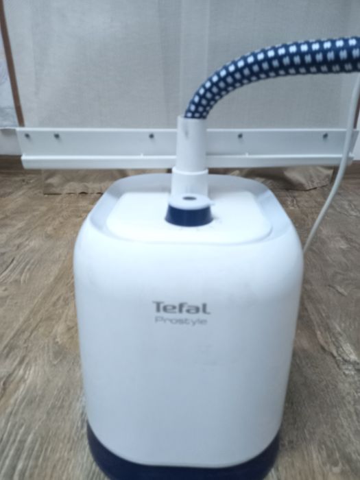Продается отпариватель Tefal в отличном состоянии