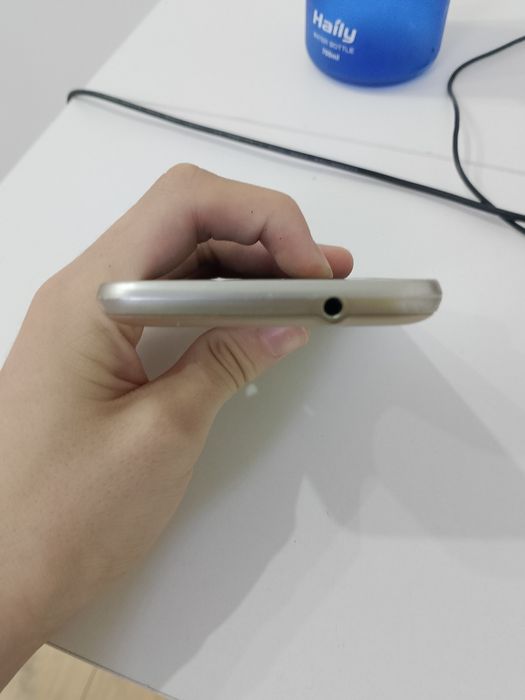 Самгунг j1 отличный