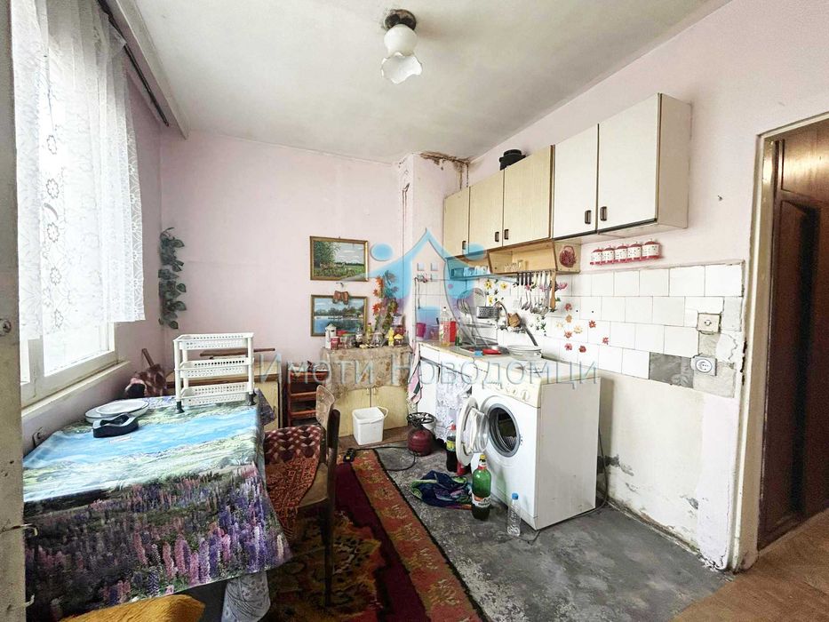 Продава се Двустаен апартамент в Шумен, Пазара - 60 кв.м за 1318 €/кв.м - Снимка #1