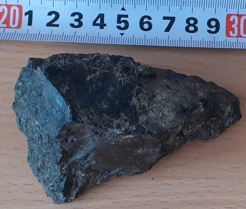 Турмалин черен - естествен, необработен