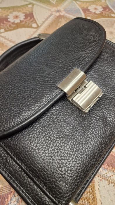 Продам барсетку кожа