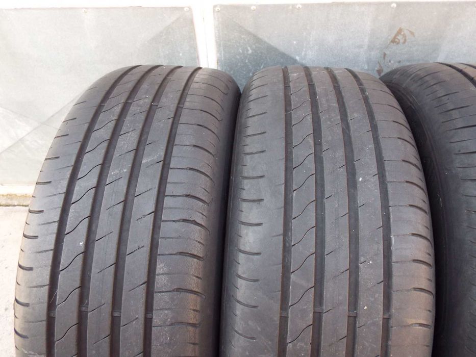 vand 4 anvelope de vara 215/55/17 goodyear efficientgrip performance2