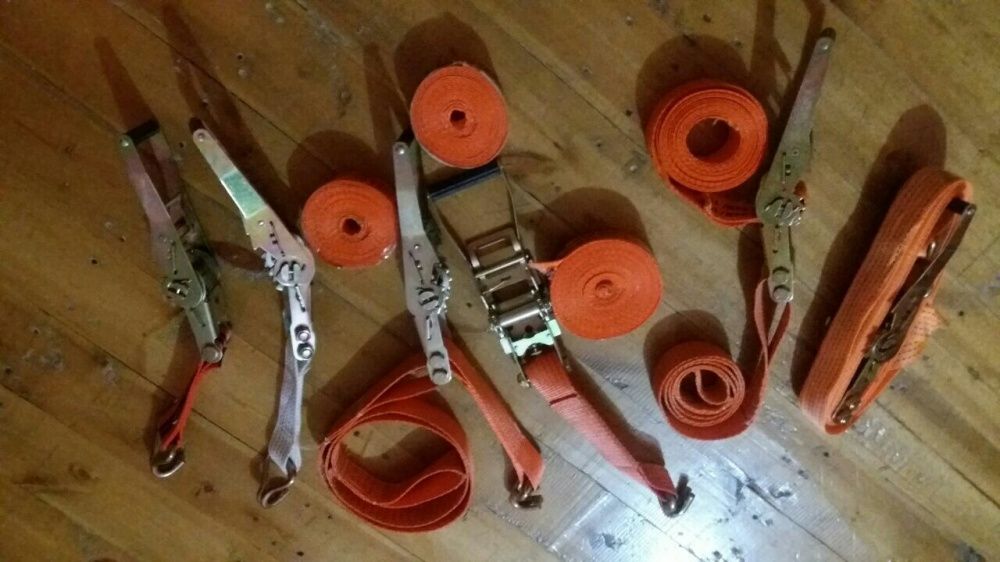 продается трещетка натяжитель 1 комлект 6 комлект есть