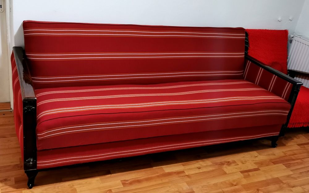 Canapea extensibilă din lemn masiv