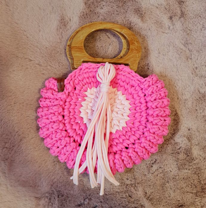 Дамски плетени чанти на една кука