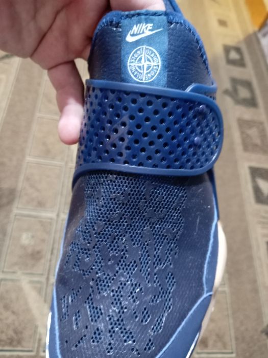 Кроссовки Nike 42