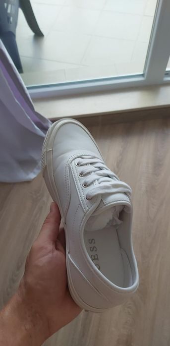 Дамски обувки Guess