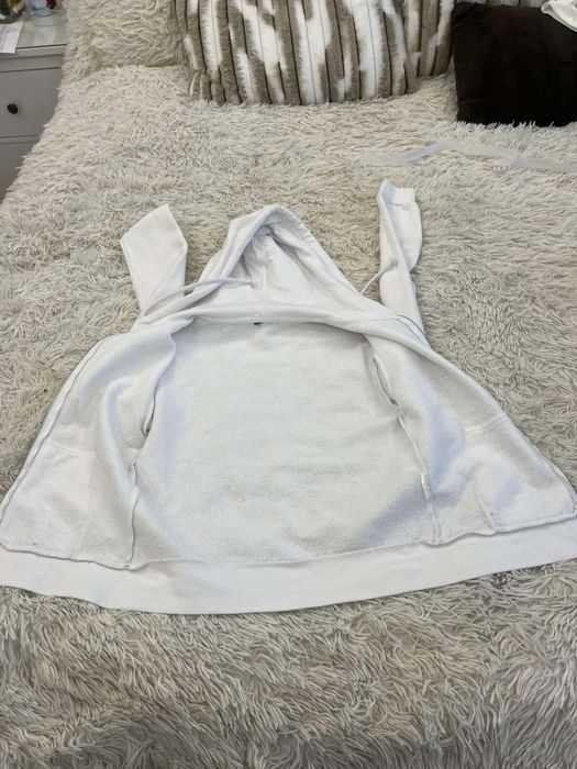 Продавам бели суитчъри