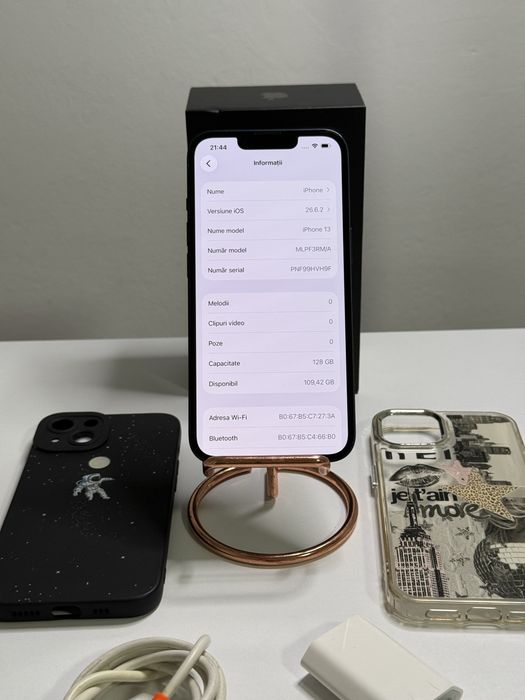 iPhone 13 Midnight impecabil 128 GB 89% 2 huse / cablu / incarcator / cutie