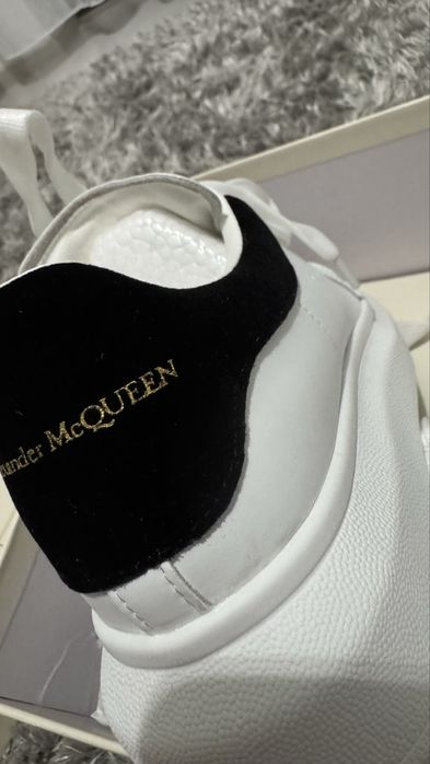 Vand pantofi sport McQueen