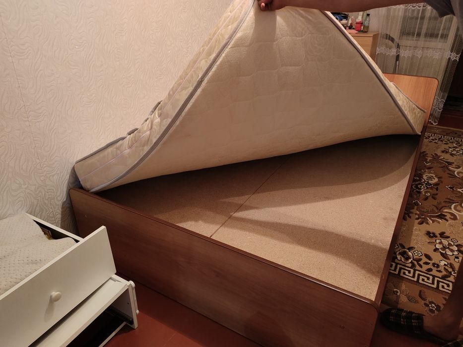 Продам кровать 2х спалку