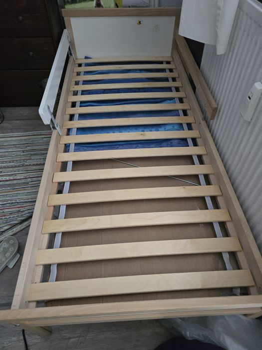 SNIGLAR детско легло от Икеа с матрак
Детско легло с парапет 70x160