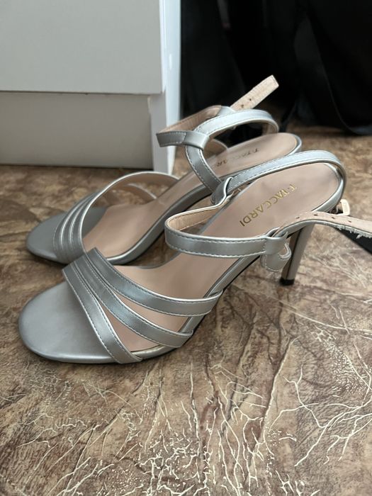 Продам туфли женские разные