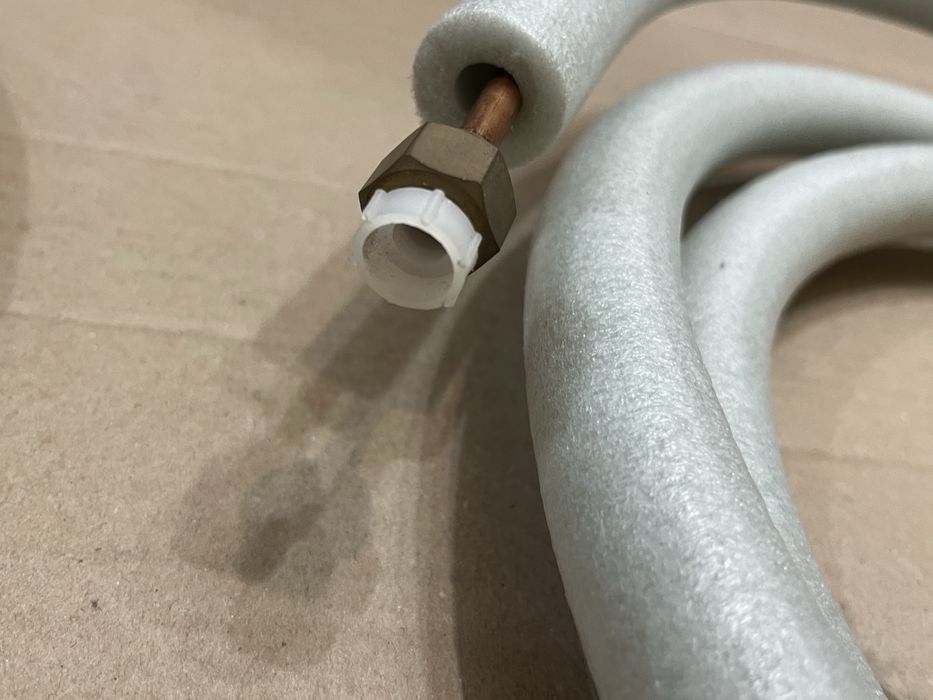 Kit țevi cupru izolate pentru aer condiționat 3 m – 1/4” + 3/8” – NOI – cu flanșe din fabrică