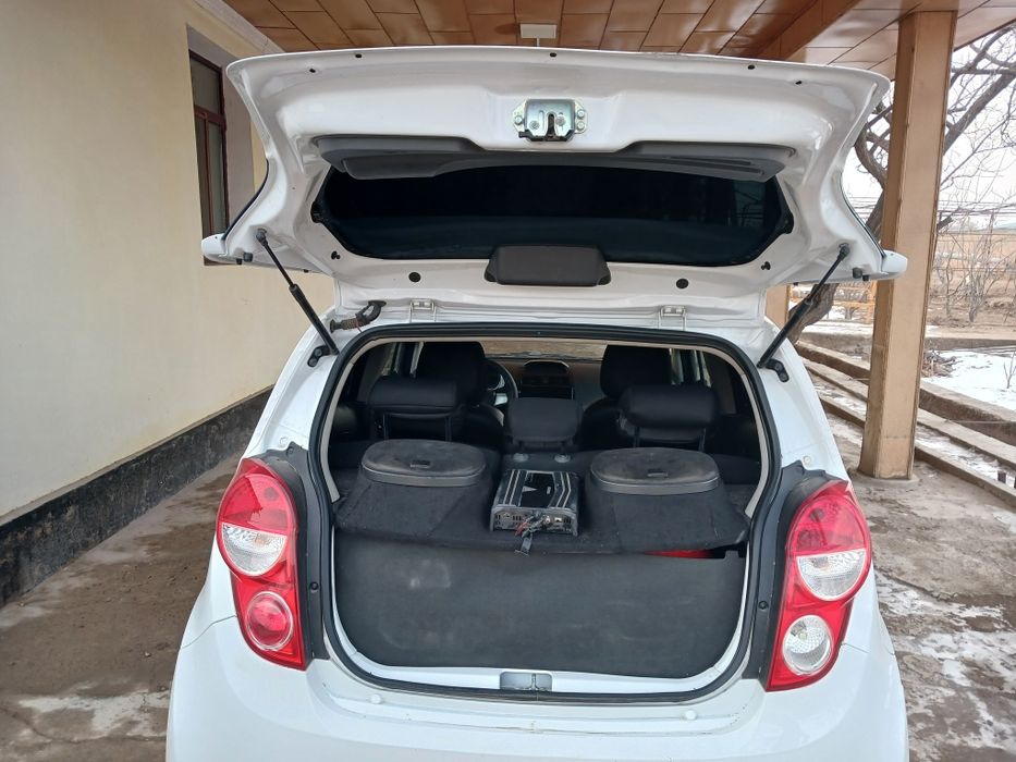 Chevrolet Spark sotiladi