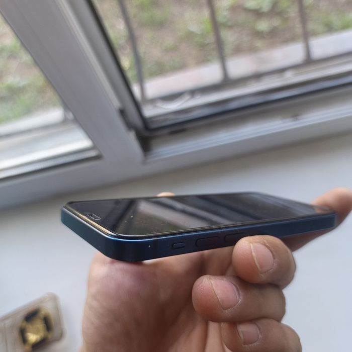 Продам либо обмен 12 mini iPhone