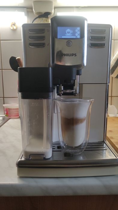 Vând aparat cafea( espressor) Saeco incanto deluxe