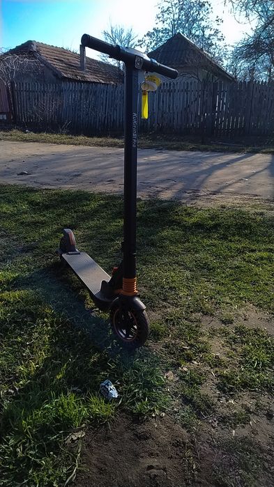Vând trotineta kugo kirin s 1 pro